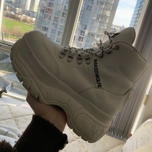 Spike white leather naked wolfe shoes